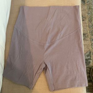 Old navy maternity biker shorts
